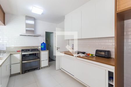 Casa à venda com 393m², 4 quartos e 6 vagasCozinha