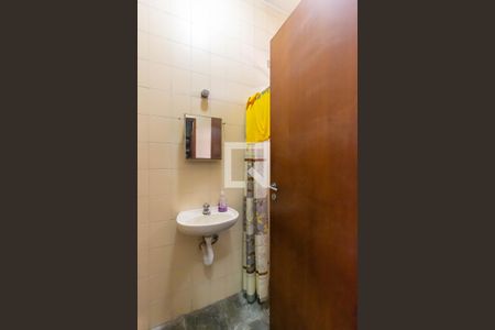 Casa à venda com 393m², 4 quartos e 6 vagasBanheiro de Serviço