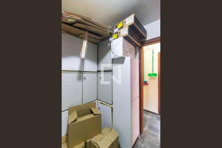 Casa à venda com 393m², 4 quartos e 6 vagasQuarto de Serviço