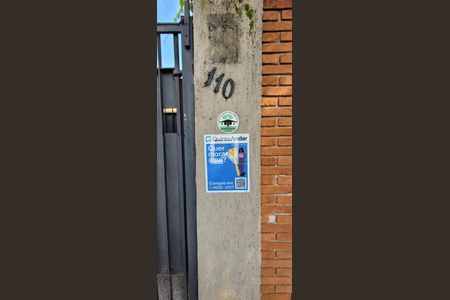 Casa à venda com 393m², 4 quartos e 6 vagasPlaca de Anúncio