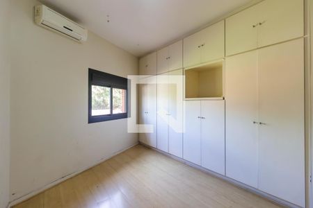 Casa à venda com 393m², 4 quartos e 6 vagasQuarto 2