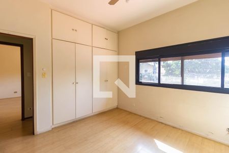 Quarto 1 de casa à venda com 4 quartos, 393m² em Butantã, São Paulo