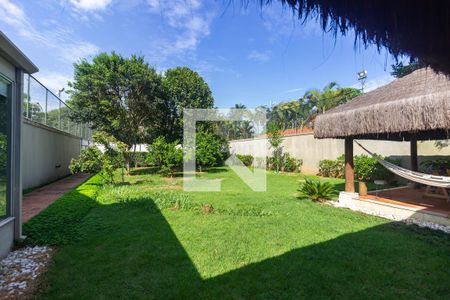 Casa à venda com 393m², 4 quartos e 6 vagasQuintal