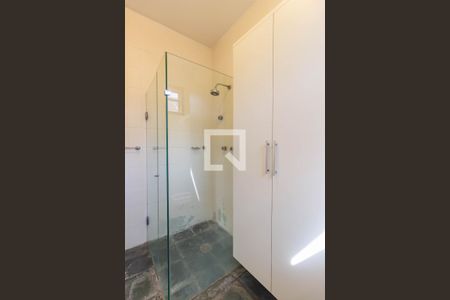 Banheiro da Suíte 1 de casa à venda com 4 quartos, 393m² em Butantã, São Paulo