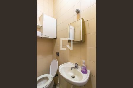 Casa à venda com 393m², 4 quartos e 6 vagasBanheiro de Serviço