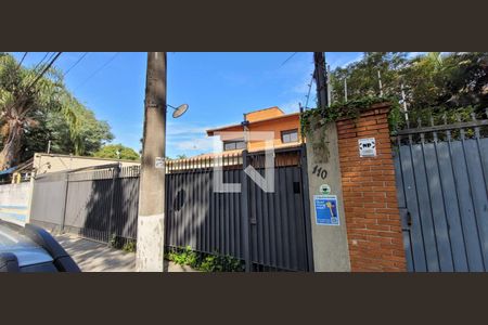 Casa à venda com 393m², 4 quartos e 6 vagasFachada