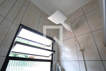 Casa à venda com 130m², 3 quartos e 2 vagasBanheiro da Suíte