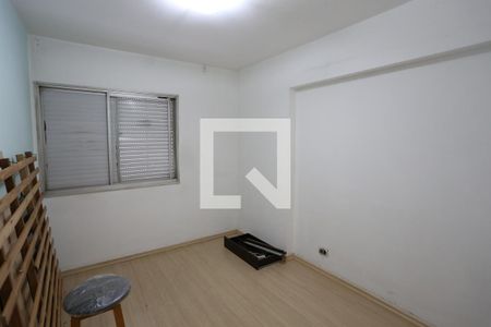 Quarto 1 de apartamento para alugar com 2 quartos, 56m² em Vila Marieta, São Paulo