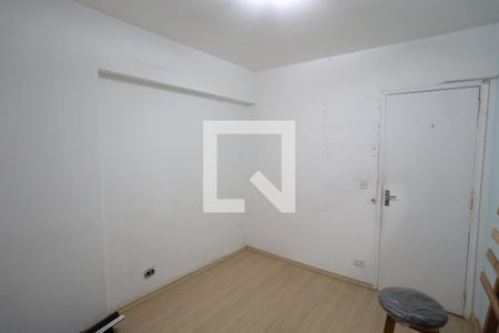 Quarto 1 de apartamento para alugar com 2 quartos, 56m² em Vila Marieta, São Paulo