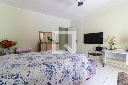 Casa à venda com 250m², 4 quartos e 1 vagaQuarto Suíte