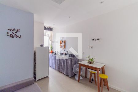Sala/Quarto de kitnet/studio à venda com 1 quarto, 20m² em Flamengo, Rio de Janeiro