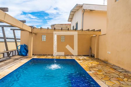 Casa à venda com 248m², 3 quartos e 2 vagasQuintal