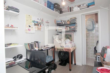 Apartamento à venda com 103m², 3 quartos e 1 vagaÁrea de Serviço + Despensa/Escritório