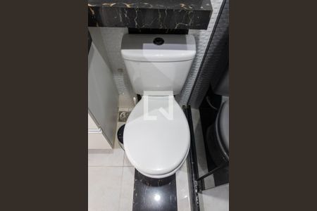 Apartamento para alugar com 50m², 2 quartos e 2 vagas Apartamento para alugar com 50m², 2 quartos e 2 vagasBanheiro