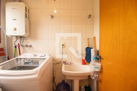 Apartamento à venda com 86m², 2 quartos e 2 vagas Apartamento à venda com 86m², 2 quartos e 2 vagasCozinha e Área de Serviço