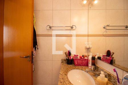 Apartamento à venda com 86m², 2 quartos e 2 vagas Apartamento à venda com 86m², 2 quartos e 2 vagasBanheiro da Suíte