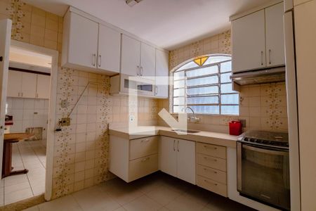 Casa à venda com 180m², 3 quartos e 2 vagasCozinha