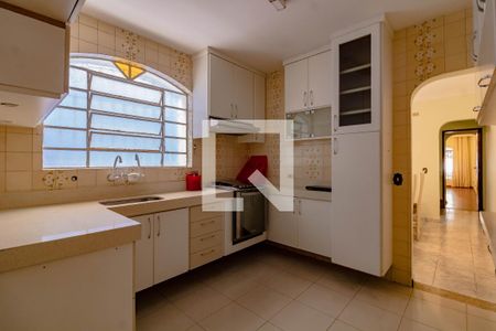 Casa à venda com 180m², 3 quartos e 2 vagasCozinha