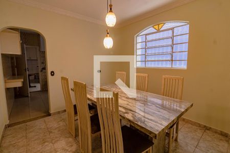 Casa à venda com 180m², 3 quartos e 2 vagasCozinha