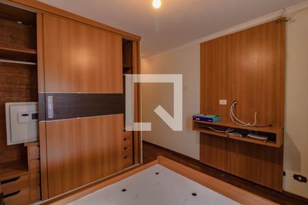 Casa à venda com 180m², 3 quartos e 2 vagasQuarto