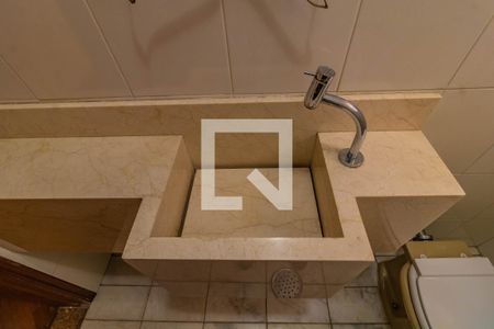 Casa à venda com 180m², 3 quartos e 2 vagasBanheiro