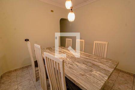 Casa à venda com 180m², 3 quartos e 2 vagasCozinha
