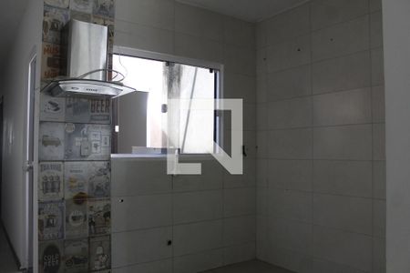 Cozinha de casa para alugar com 2 quartos, 49m² em Jardim Algarve, Viamão