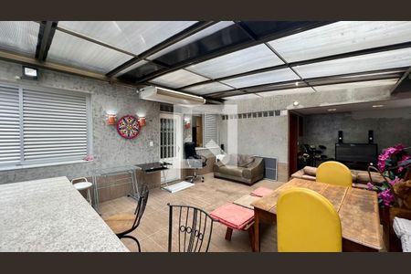 Apartamento à venda com 210m², 5 quartos e 2 vagasvaranda