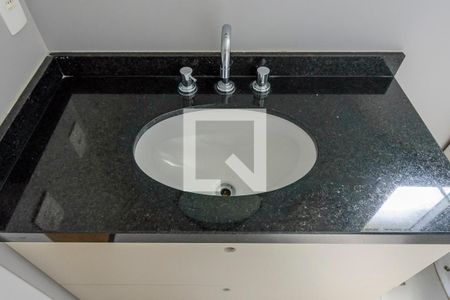 Banheiro de apartamento para alugar com 1 quarto, 42m² em Partenon, Porto Alegre