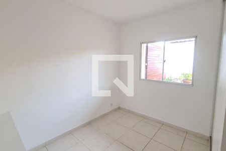 Quarto 2 de casa de condomínio para alugar com 2 quartos, 90m² em Vila Santa Cruz, Duque de Caxias