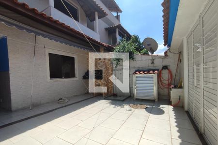 Casa à venda com 120m², 3 quartos e 1 vaga Casa à venda com 120m², 3 quartos e 1 vagaQuintal