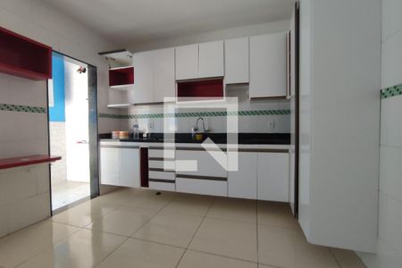 Casa à venda com 120m², 3 quartos e 1 vaga Casa à venda com 120m², 3 quartos e 1 vagaCozinha