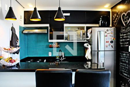 Sala/Cozinha de apartamento à venda com 1 quarto, 24m² em Vila Campanela, São Paulo