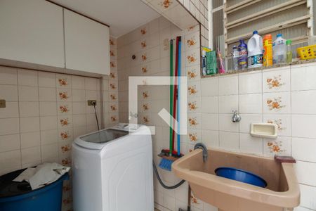 Casa à venda com 250m², 4 quartos e 2 vagasÁrea de Serviço 