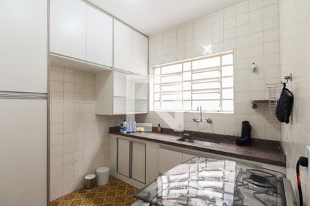 Casa à venda com 250m², 4 quartos e 2 vagasCozinha 