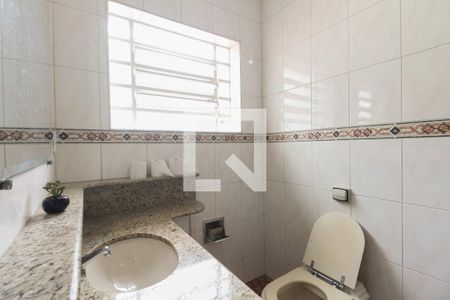 Casa à venda com 250m², 4 quartos e 2 vagasBanheiro 1