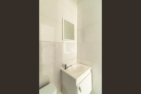 Banheiro de kitnet/studio para alugar com 0 quarto, 16m² em Vila Barros, Guarulhos