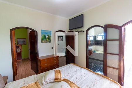 Casa à venda com 360m², 4 quartos e 4 vagasQuarto Suíte