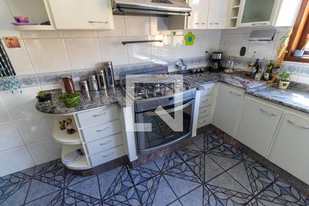 Casa à venda com 360m², 4 quartos e 4 vagasCozinha - Armários