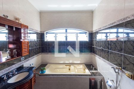 Casa à venda com 360m², 4 quartos e 4 vagasBanheiro da Suíte