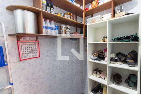 Casa à venda com 360m², 4 quartos e 4 vagasDespensa