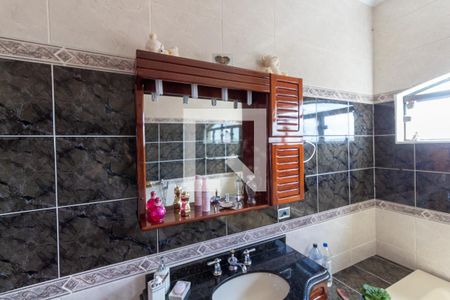 Casa à venda com 360m², 4 quartos e 4 vagasDetalhe do banheiro