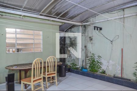 Casa à venda com 147m², 3 quartos e 2 vagasQuintal