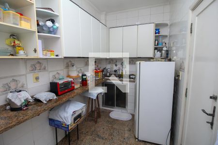 Apartamento à venda com 136m², 3 quartos e sem vagaCozinha