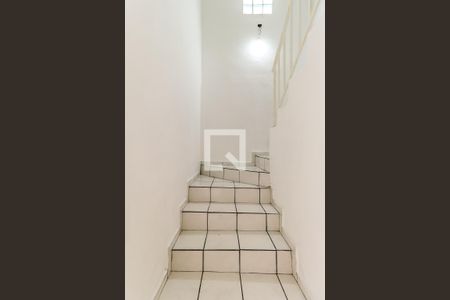 Escadas de casa à venda com 2 quartos, 125m² em Cidade Intercap, Taboão da Serra