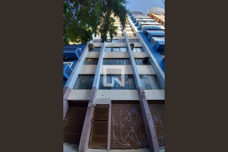 Studio para alugar com 25m², 1 quarto e sem vaga Studio para alugar com 25m², 1 quarto e sem vagaFachada