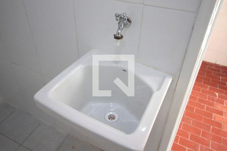 Banheiro de kitnet/studio para alugar com 1 quarto, 25m² em Vila Buarque, São Paulo