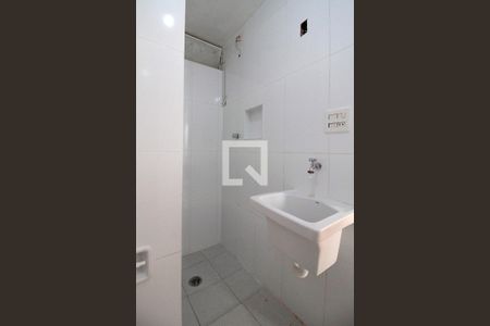 Banheiro de kitnet/studio para alugar com 1 quarto, 25m² em Vila Buarque, São Paulo