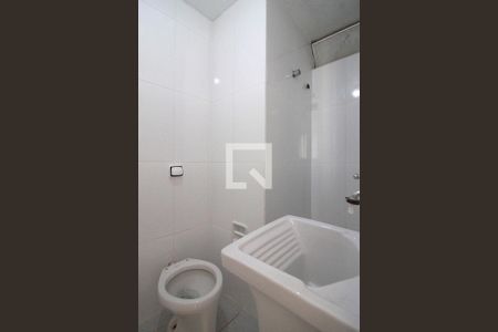 Banheiro de kitnet/studio para alugar com 1 quarto, 25m² em Vila Buarque, São Paulo