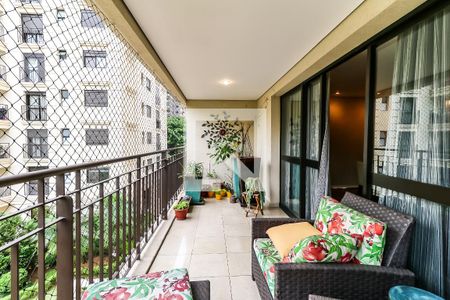 Varanda de apartamento à venda com 3 quartos, 198m² em Real Parque, São Paulo